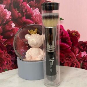 it - HEAVENLY LUXE FLAT TOP BUFFING FOUNDATION BRUSH #6